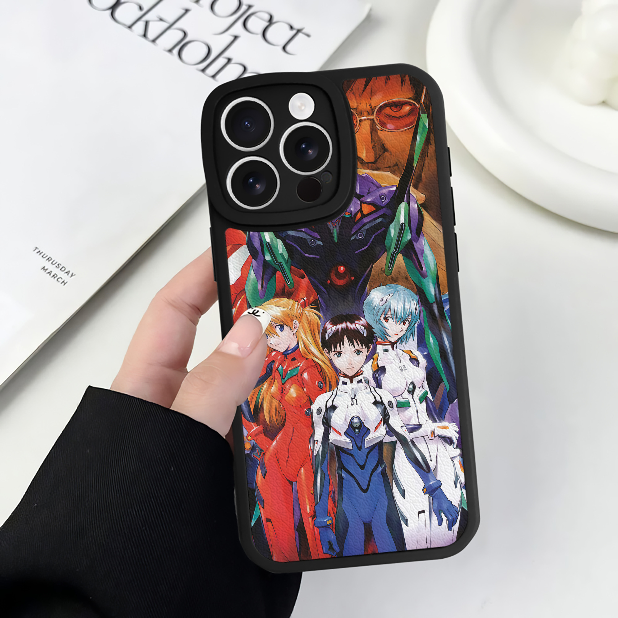 （画像用） EVA 新世紀エヴァンゲリオン 【iPhone 16シリーズ対応】シリコンスマホケース（レザー調） 材質：シリコン